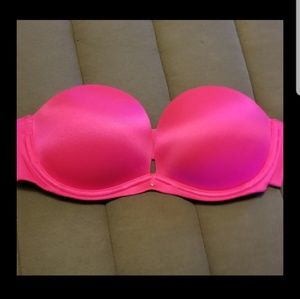 Victoria's Secret Very Sexy strapless bra